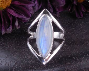 Moonstone sterling silver ring – size 7