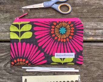 Knitting Notions Bag Zippered Crochet Hook Pouch Large Pink Daisy Bag Sock Bag Stitch Marker Pencil Pouch Zipper Project Bag Teacher Gift