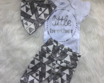 Newborn going home set /little brother coming home outfit/ coming home feom the hospital outfit / gray triangles / boy coming home set