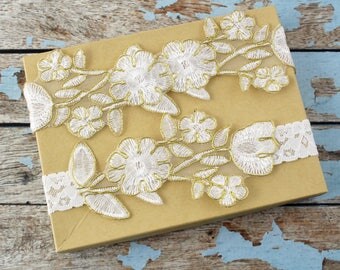 Wedding Garter Set, Gold Edge Ivory Embroidery Flower Lace Wedding Garter Set, Ivory Garter Set, Toss Garter , Wedding Garter