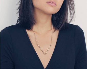 ON SALE Delicate simple everyday V connector bar necklace