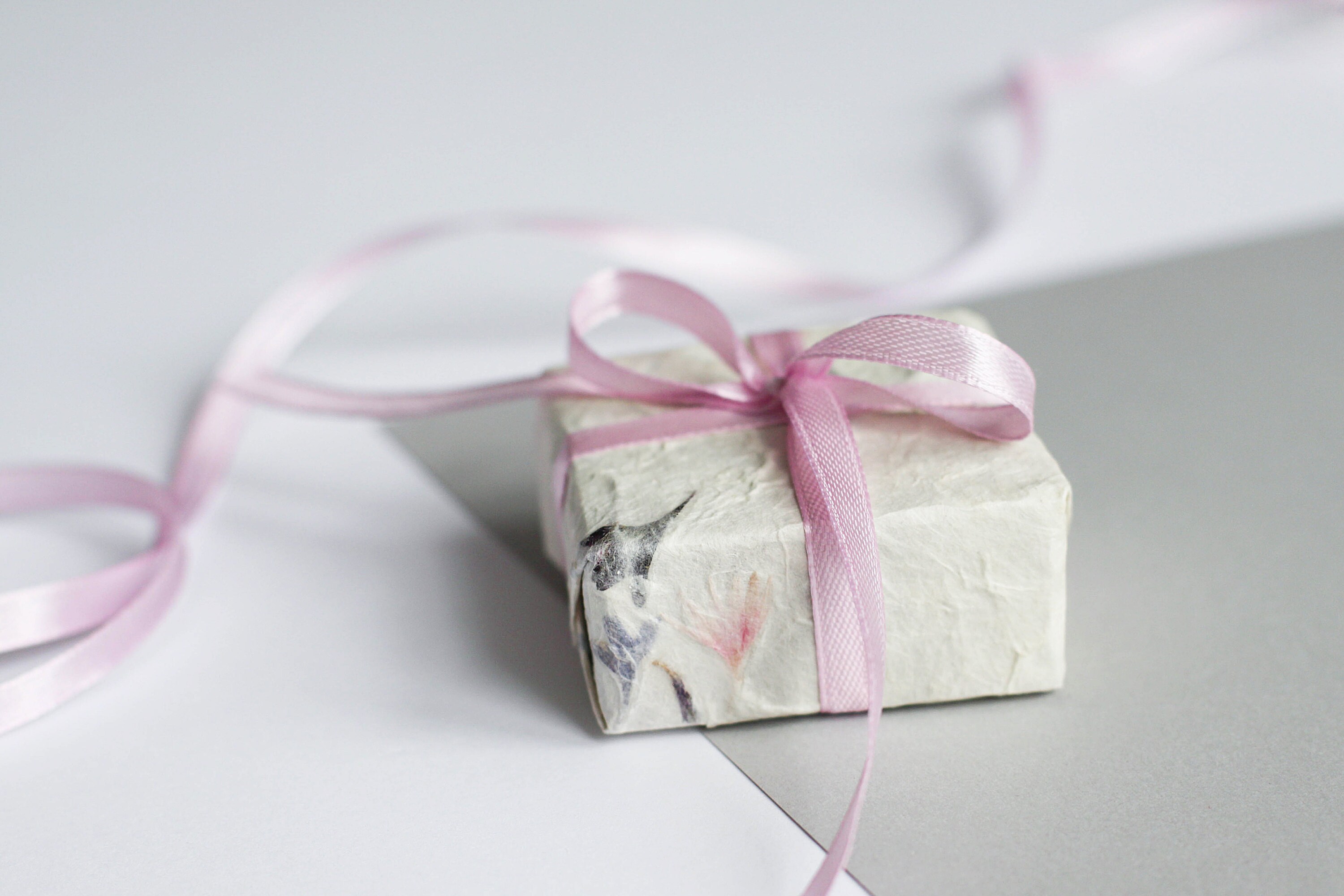 Terrarium necklace . Stained glass necklace. Pressed