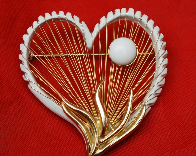 Heart Brooch - Signed Brooks - White milk Glass - Gold wire weave - Mid century pin