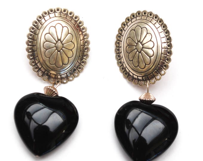 Sterling Concha Onyx Heart Dangle earrings - Signed QT - dangle black gemstone - southwestern tribal Etched silver pierced earring