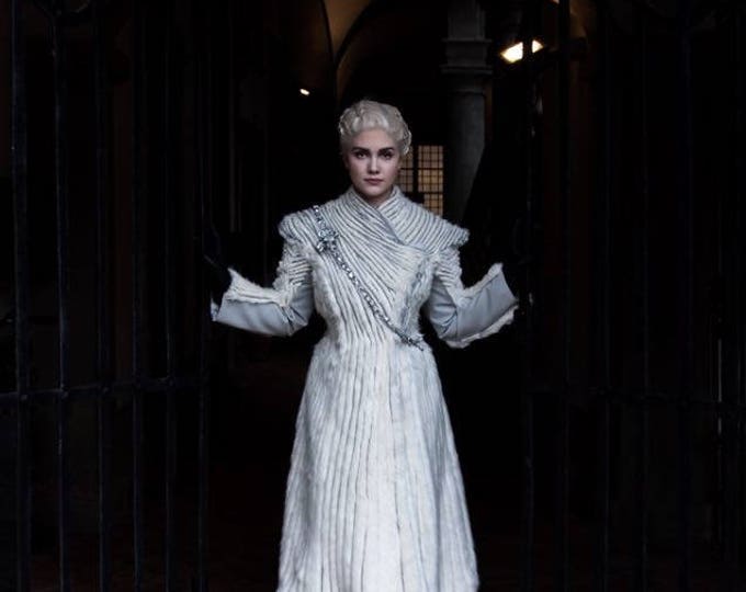 Daenerys white fur coat