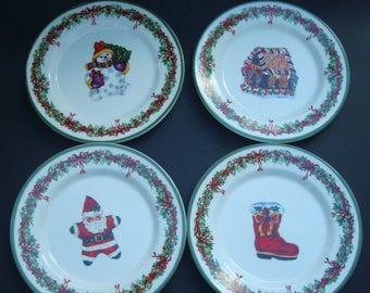 On Sale Now Christopher Radko Traditions Holiday Celebrations set of 4 Salad/ Dessert Plates