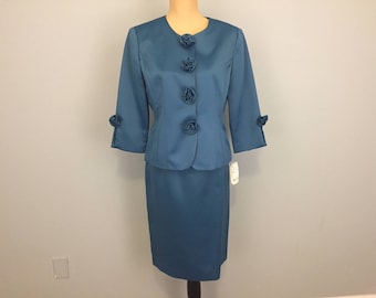 Womens Suits Jackie Kennedy 60s Style Skirt Suit Satin Mother of Bride Dressy Collarless Rosettes Teal Blue Size 10 Medium Womens Clothing