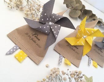 Box dragees, gift-wrapped, wind mill
