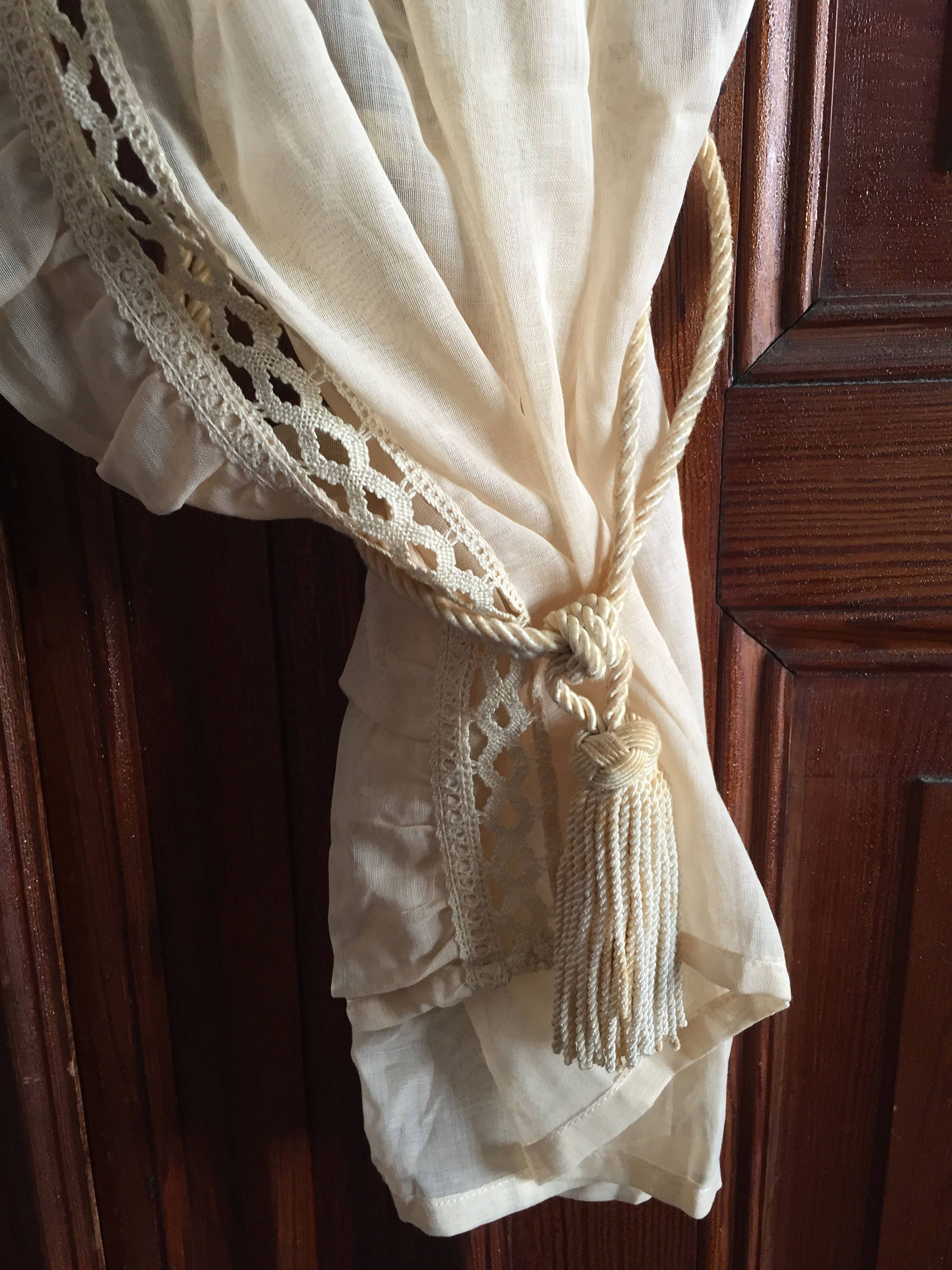 antique veil curtain w flounce & lace trim insert set
