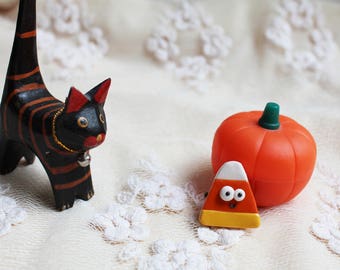 Candy corn brooch Halloween jewelry Kawaii candy brooch Terror brooch Halloween party sweents Halloween gifts Halloween clothe decor