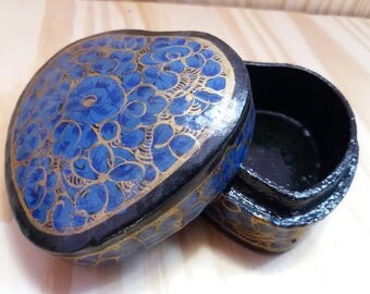 Heart Shape Jewelry Box, Vintage Paper Mache Box, Floral Jewelry Box, Kashmir Gift Box, Hand painted Trinket Box Stash Box, Vintage Decor