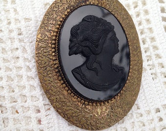 1930s Victorian Revival Black Glass Cameo Brooch