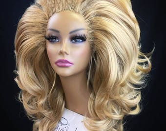 BUXOM - Large Styled Wig for Drag Queens, Theater, Burlesque in Golden Honey Blonde Mix