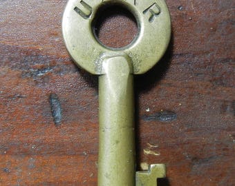 Union Pacific CS-21 Roadway and Bridge Department Key - Union Pacific Railroad