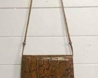 Sac à main bandoulière vintage en cuir véritable peau de serpent / French vintage 1950s big clutch bag real snakeskin leather