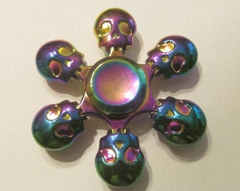 Metal Rainbow Pirate 6 Skull Spinner Fidget and Crocheted Spinner Pouch Necklace
