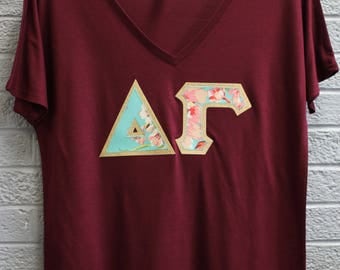 Delta Gamma Maroon Bella Flowy V-Neck With Amy Butler Bliss Bouquet on Gold Metallic (254C)