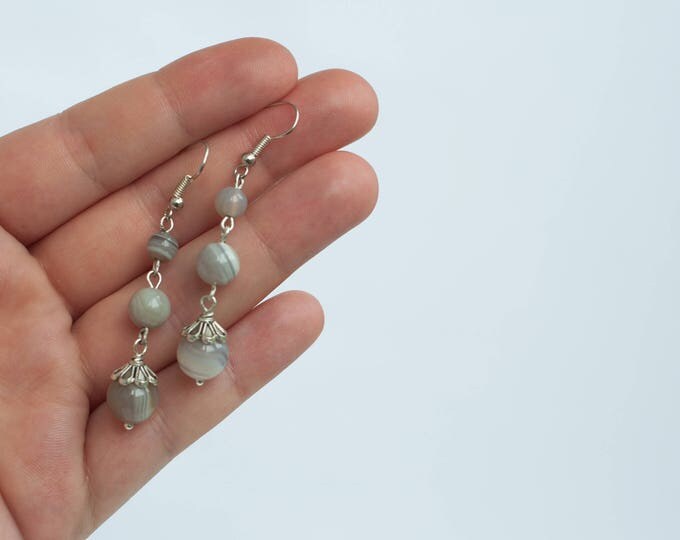 Grey earrings, Gray earrings, Grey drop earrings, Grey dangle earrings, Grey agate earrings, Gray drop earrings, Gray dangle earrings