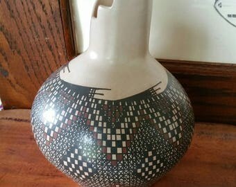 Beautiful Collectable Mata Ortiz Handbuilt Handpainted Checkerboard Diamond design pottery signed "Ruben Ponce"