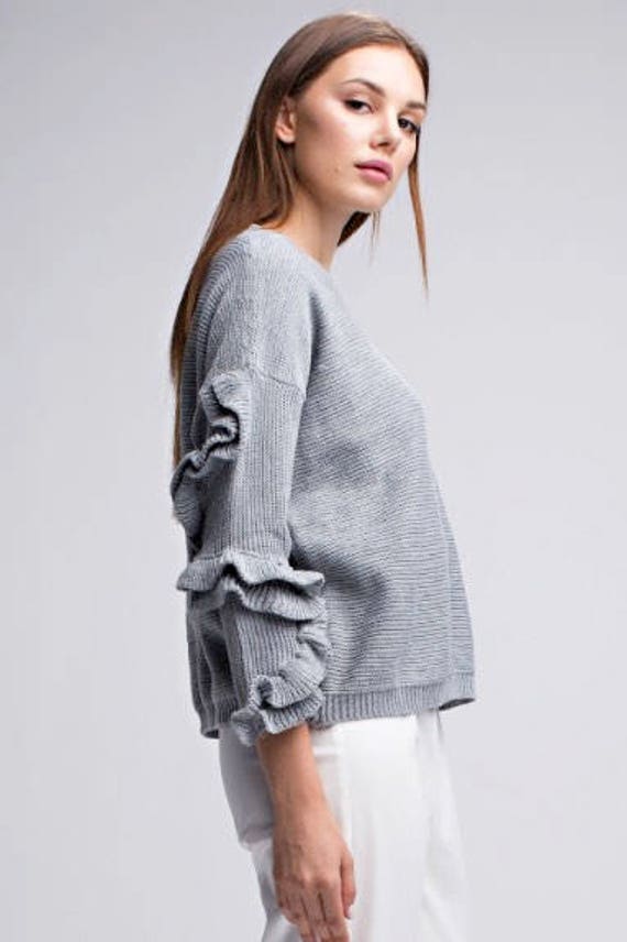Ruffled sleeve sweater knit pullover