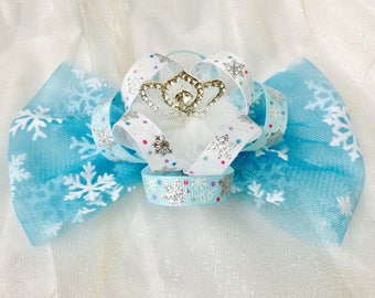 Girls hair clips snowflake hair bows snowflake hair clips frozen inspired hair bows Elsa hair bows Elsa hair clips birthday crown hair clips