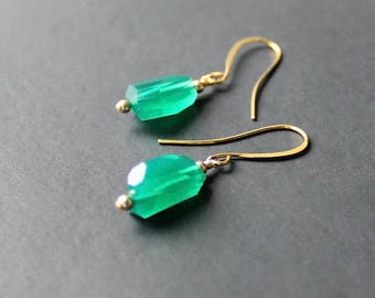 Green Onyx Nugget Earrings, Emerald Green Earrings, Green 14k Gold Earrings, Green Onyx Jewelry, Bright Green Earrings, Green Jewelry