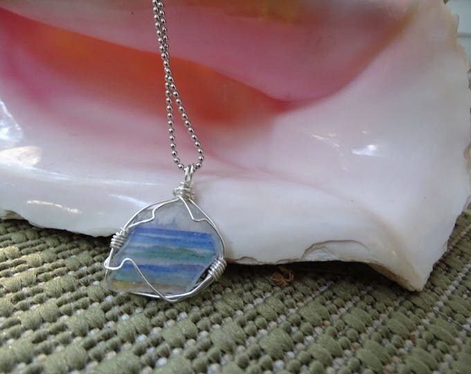 Lake Michigan Beach Glass with an image of the beach and Chicago Skyline - Wire wrapped - Small piece of beach glass