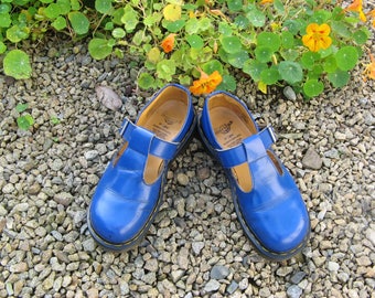 A Pair of Vintage Pre Worn Dr Martens Leather Mary Jane T Strap Shoes ~ Cobalt Blue ~ Size UK 5 ~ EU 38 ~ USA 7 ~ Made In England