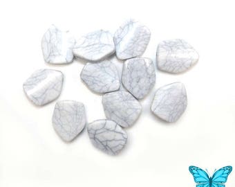 5 pcs Perles Blanches 30mm x 25mm x 8mm en Acrylique de style craquelé