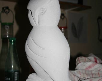 OWL. Animal sculpture. Exterior. Garden.
