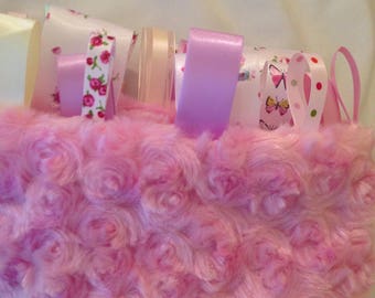 Ribbon Bliss Quilted Blanket NCU0TH2296