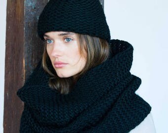 60% SALE NEW Infinity Scarf / Chunky Knit Scarf / Winter Shawl / Loop Scarf / Wool Scarf / Extra Large Scarf / marcellamoda k - MA795