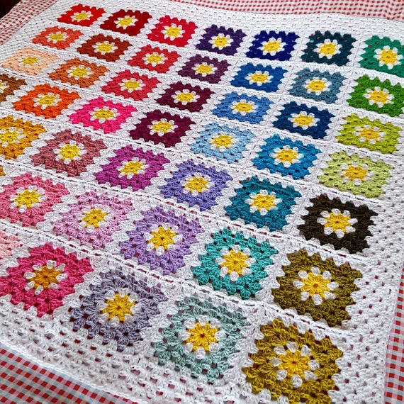 The Sunroom UK Daisy Flowers Fresh GRANNY SQUARES Crochet Afghan BLANKET