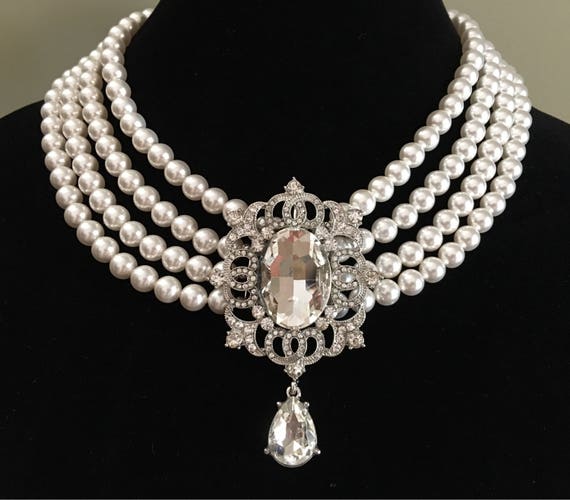 Audrey Hepburn Pearl Necklace with Rhinestone Brooch 4 multi