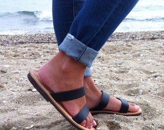 womens black flat sandals