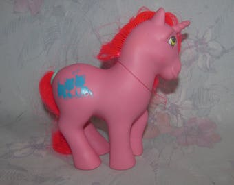 Vintage Hasbro My Little Pony MLP Unicorn - Tabby, a Happy Tails Pony - Pink Pony with Pink Hair, Symbol of Two Cats - Tail Action Works