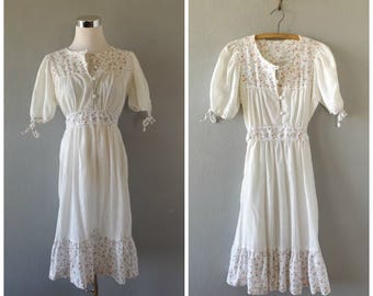 floral hippie sundress - vintage 70s white small flower print sheer dress - size m/l medium large - bohemian summer sun dress - 1970s boho