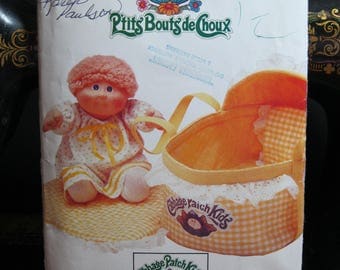 Cabbage Patch doll carrier, quilt, pillow and pillow cover, Butterick 6661 or 337, 1980's, complete, cut, iron on transfer not included