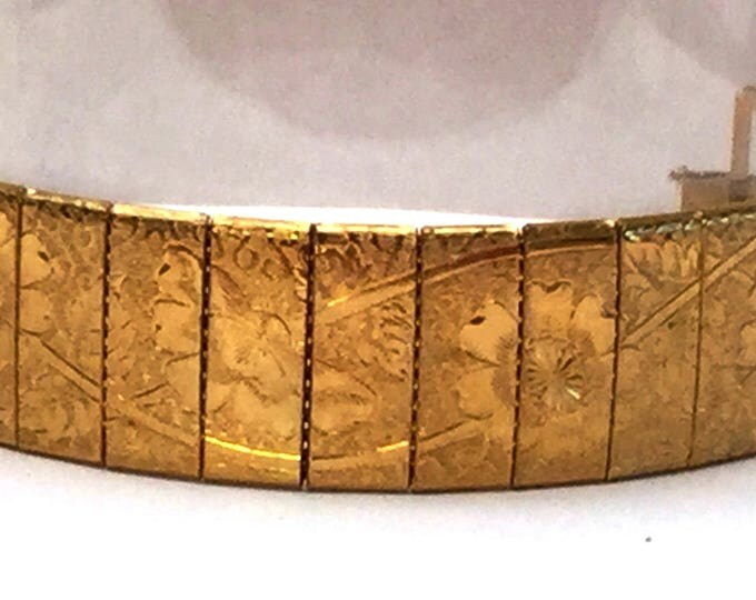 Gold etched Panel Bracelet - Gold Mesh - Flower - Vintage bangle