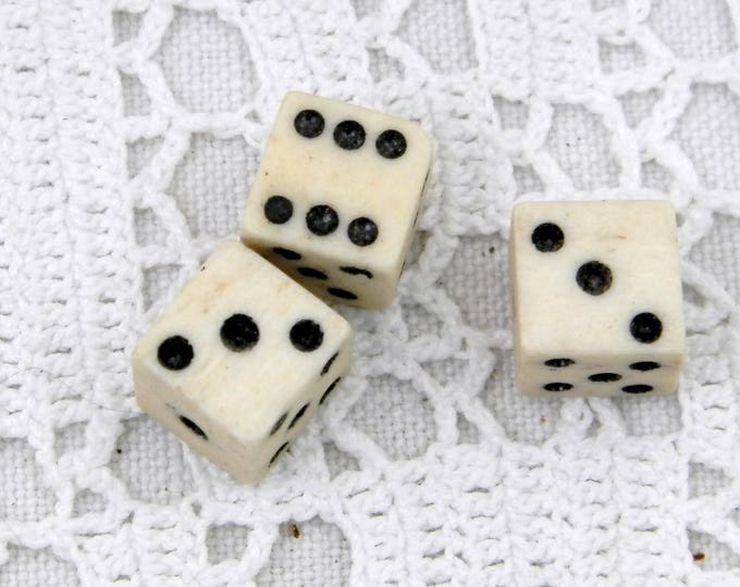 Antique French Champagne Wooden Cork Die Shaker with 3 Bone Dice Inscribed "Bar de L'Epoque" on the Base, Barware Collectable, Cork Box Antique French Champagne Wooden Cork Die Shaker with 3 Bone Dice Inscribed "Bar de L'Epoque" on the Base, Barware Collectable, Cork Box