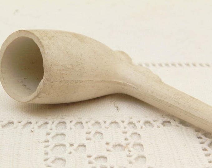 Antique Victorian Unused White Clay Pipe with Footballer's Boot and Ball, Collectible Smoking Accessory, Sporting Curios, Tobacciana France