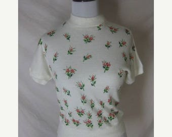 Summer sale Vintage 40s 50s Orlon Roses Pullover Pin Up Sweater