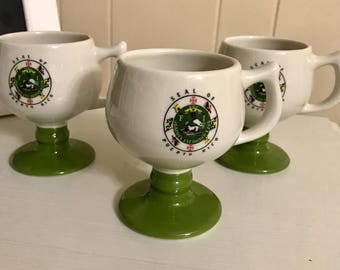 Vintage Caribe Mugs Puerto Rico Pedestal Footed Green White Mugs