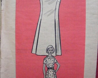 ON SALE 35% OFF Vintage Misses' One Piece Dress Mail Order Sewing Pattern 9337 size 14 bust 36"