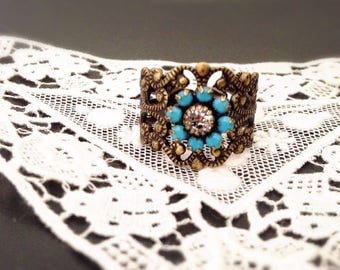 Ring adjustable ornate filigree antique turquoise gold old vintage swarovski crystal