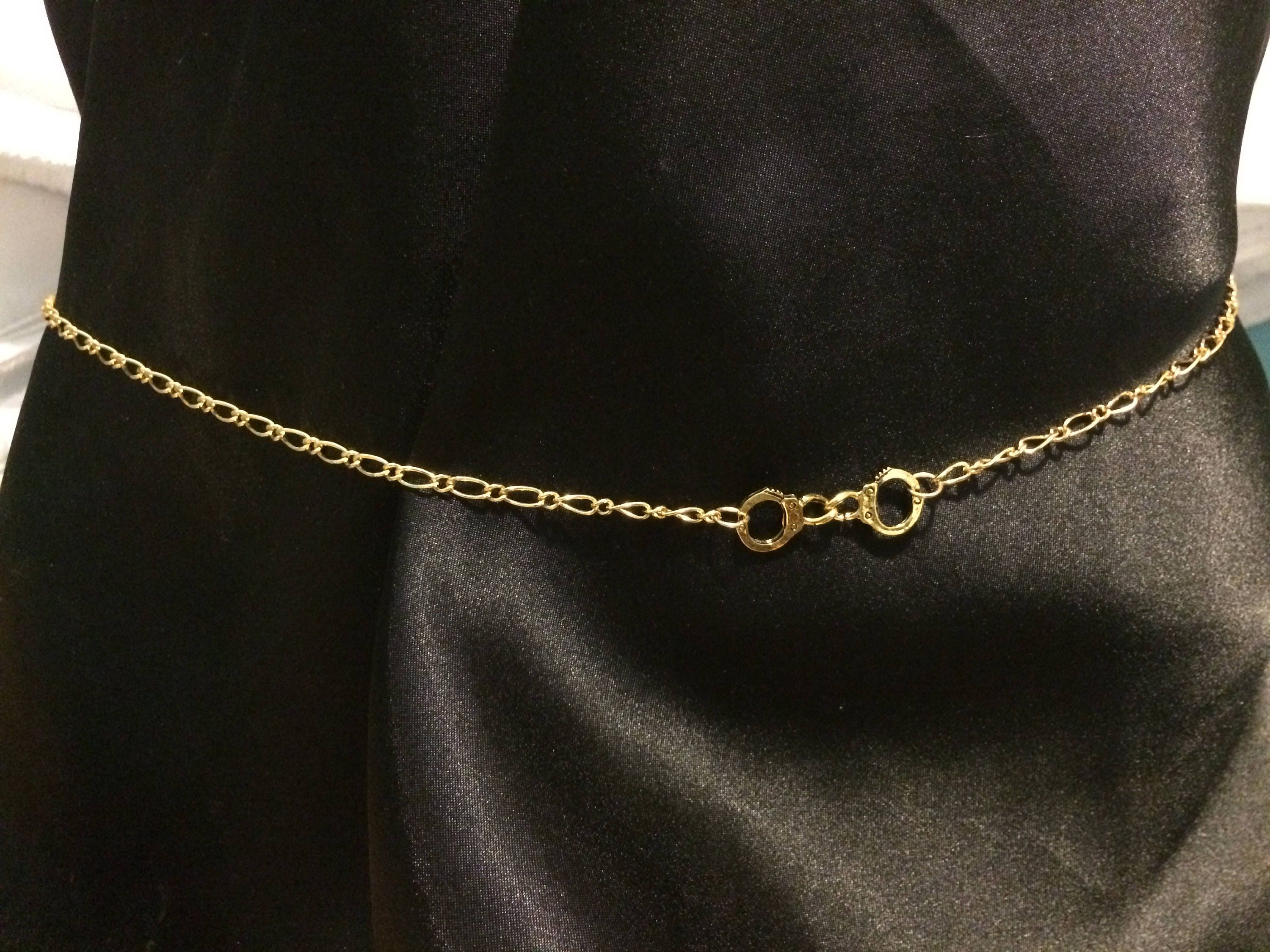 A CollarsCuffs Slave Chain design submissive Collar in Bright