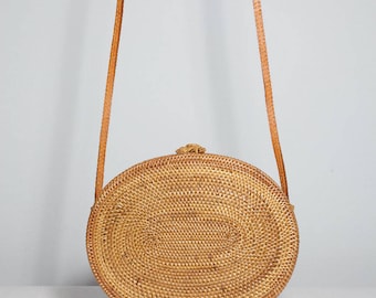 Oval Woven Bag, oval shoulder bag, oval Ata bag, basket bag