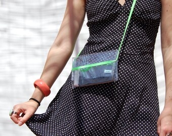 Mini pochette, clutch, beach bag, crossbody bag, clear pvc, pouch, fluo green, minimal, smartphone