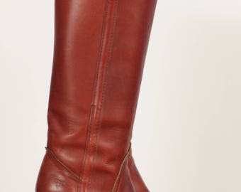 Vintage 1980's Frye High-Heeled Western Mid-Calf Boots 6.5B in Cranberry-tinted Brown Leather