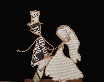 Decoration mariage: kraft figurine, original Etlabobinettecherra creations, original gift, personalization possible, paper poetry